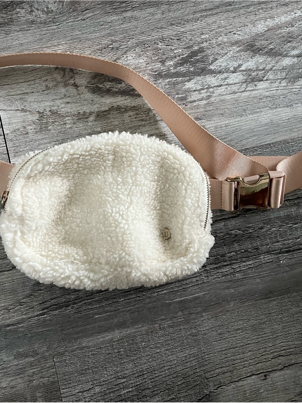 Wantable Cream Quilted Crossbody Pouch